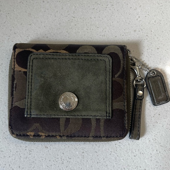 Coach wallet - Picture 1 of 4